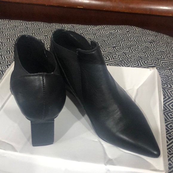 Jeffrey Campbell size 6 1/2 boots - Picture 1 of 7